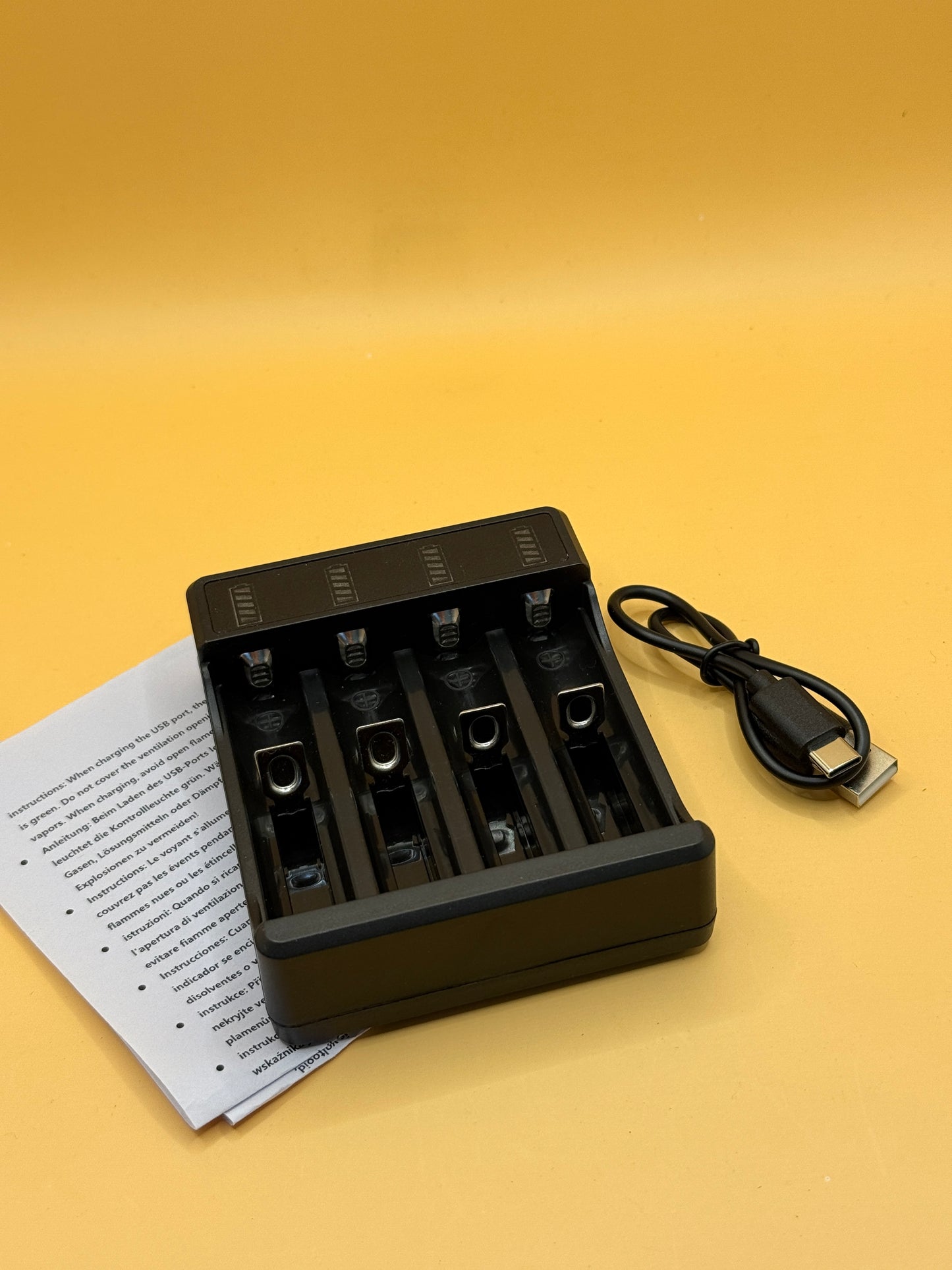 4-Slot USB Rechargeable Battery Charger with USB-C Cable