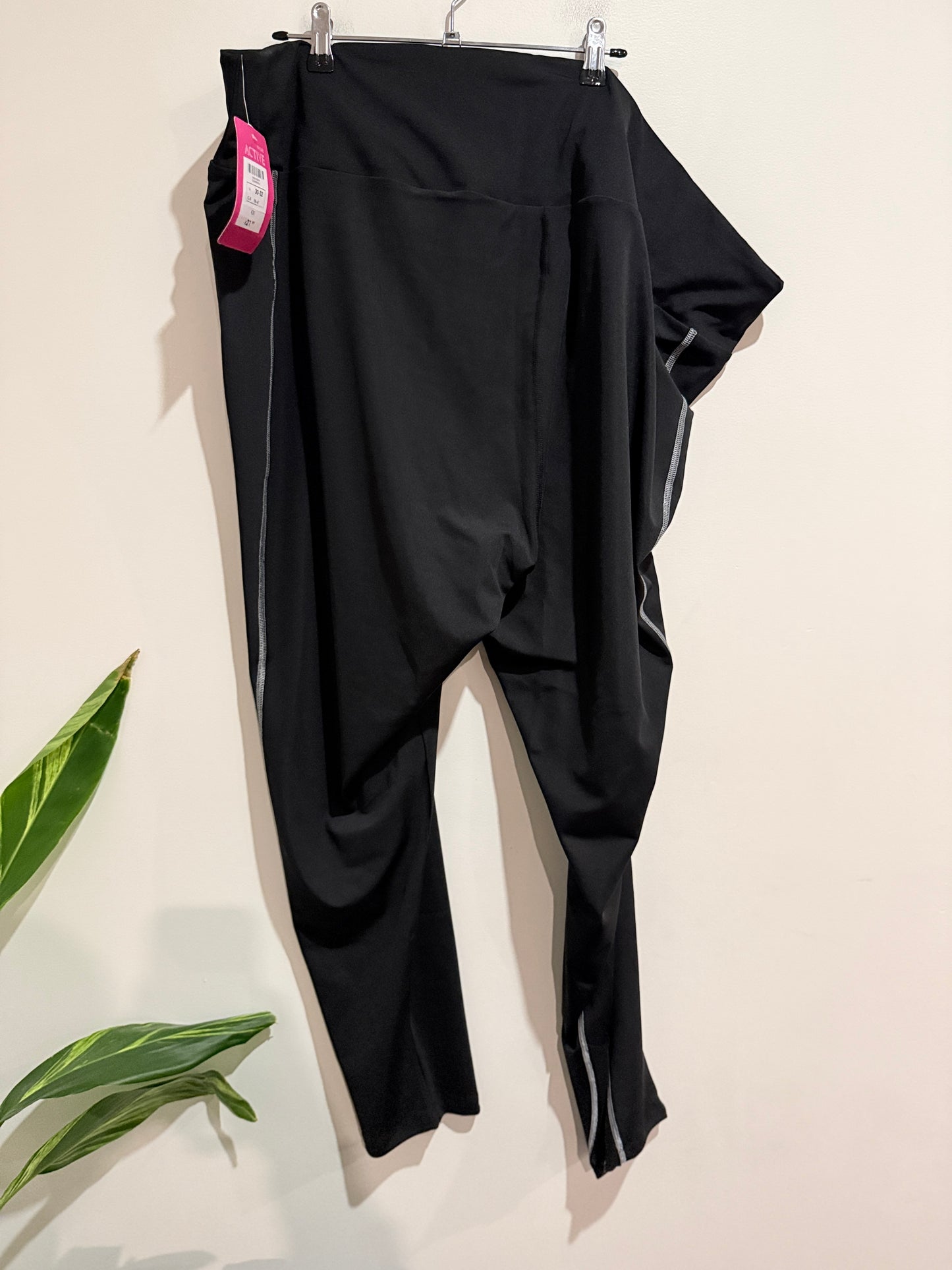 Yours Active Black High Waisted Performance Leggings Size 30–32