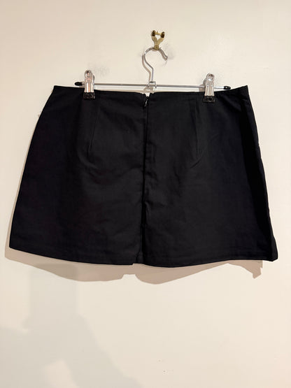 Princess Polly Gigi Black Lower Impact Skort Size 10