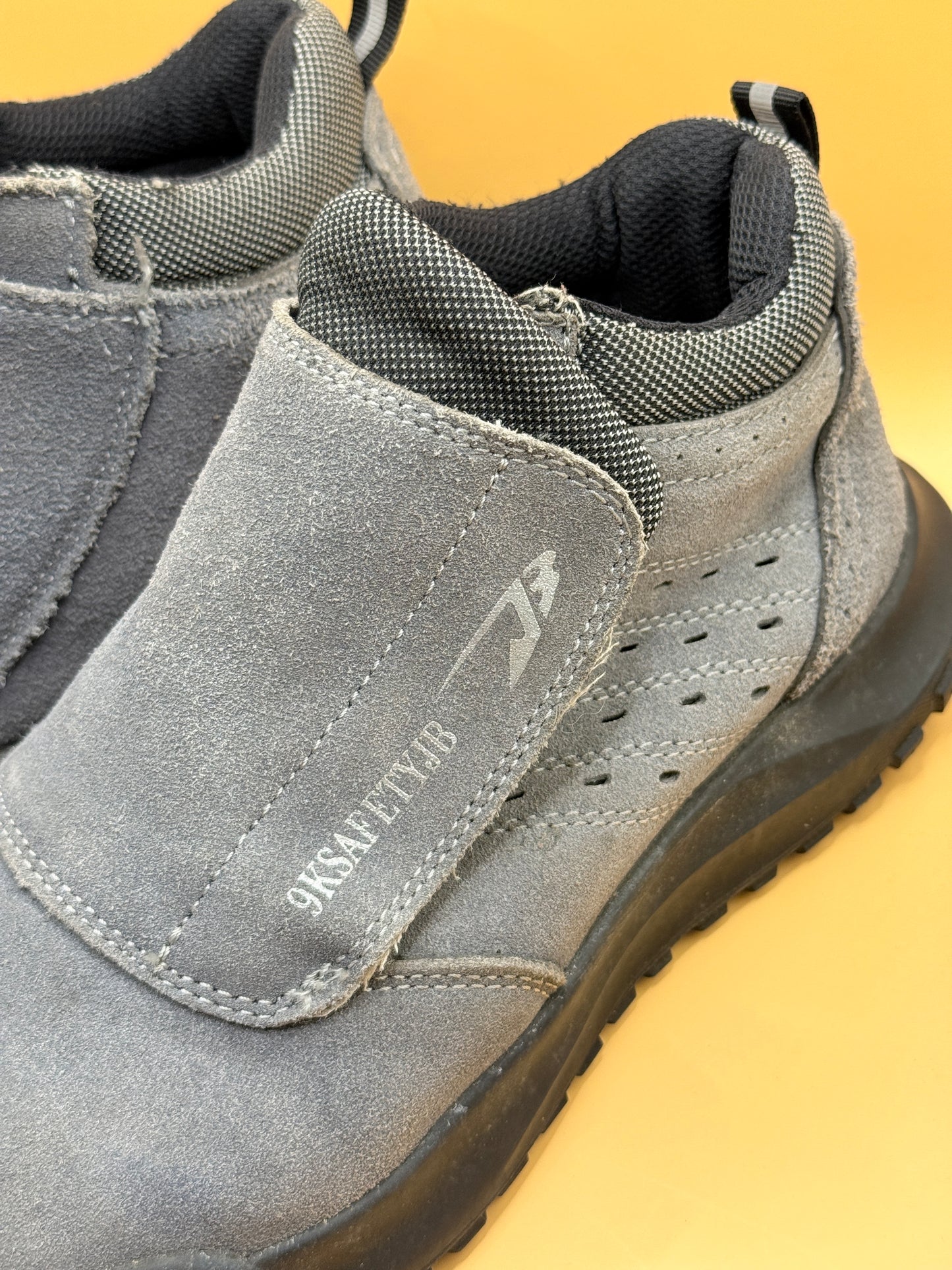 9ISAFETY Steel Cap Work Boots - 27cm insole