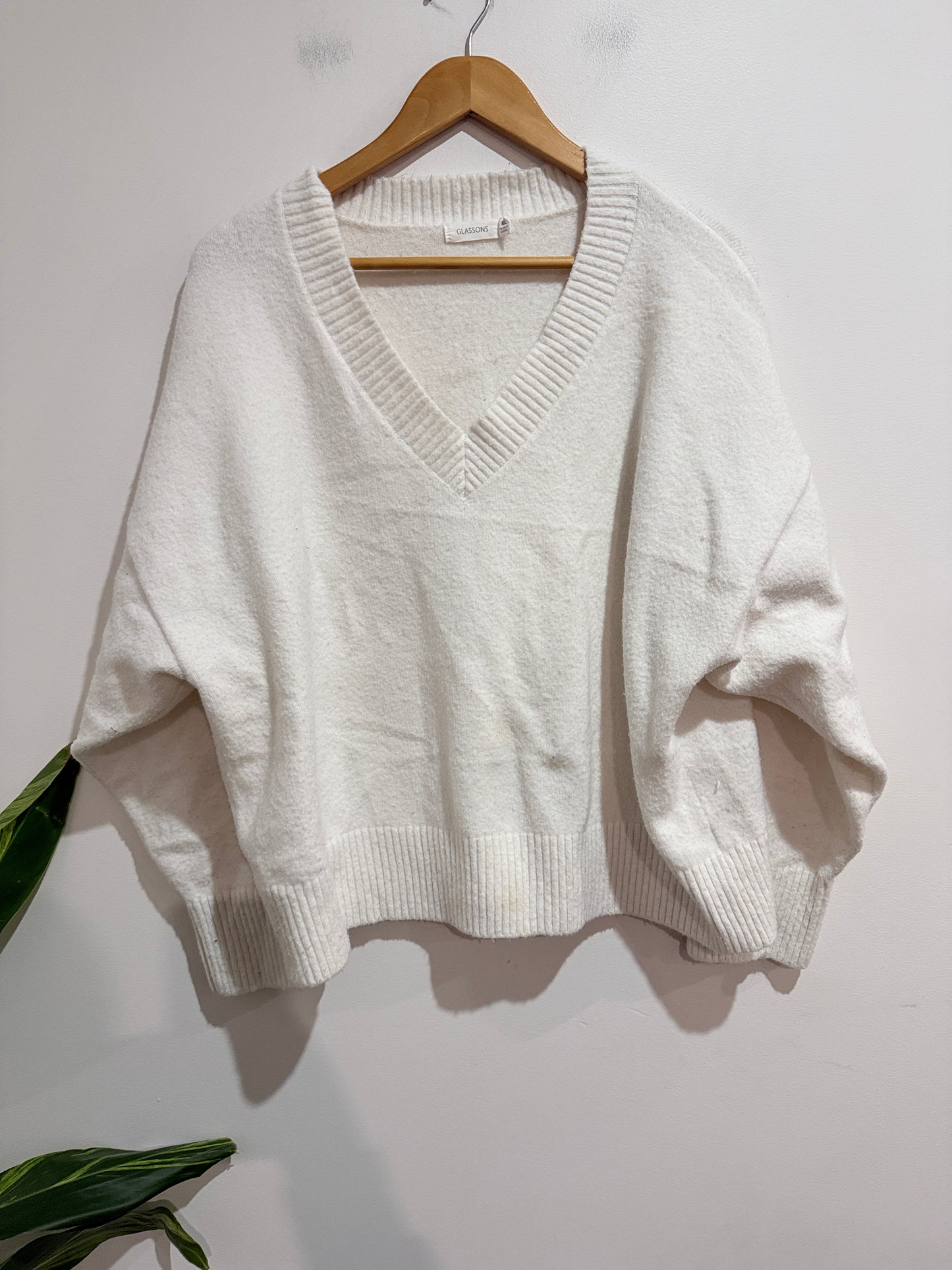 Glassons V-Neck Knit Jumper Cream - Size XL