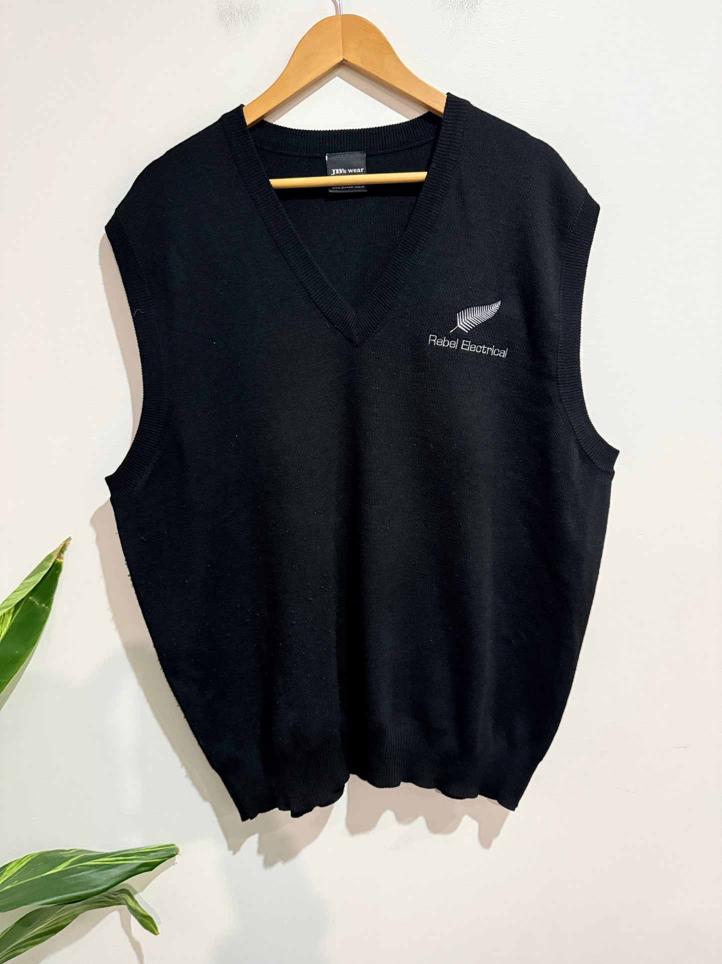 JB's Wear V-Neck Sweater Vest - Size 4XL