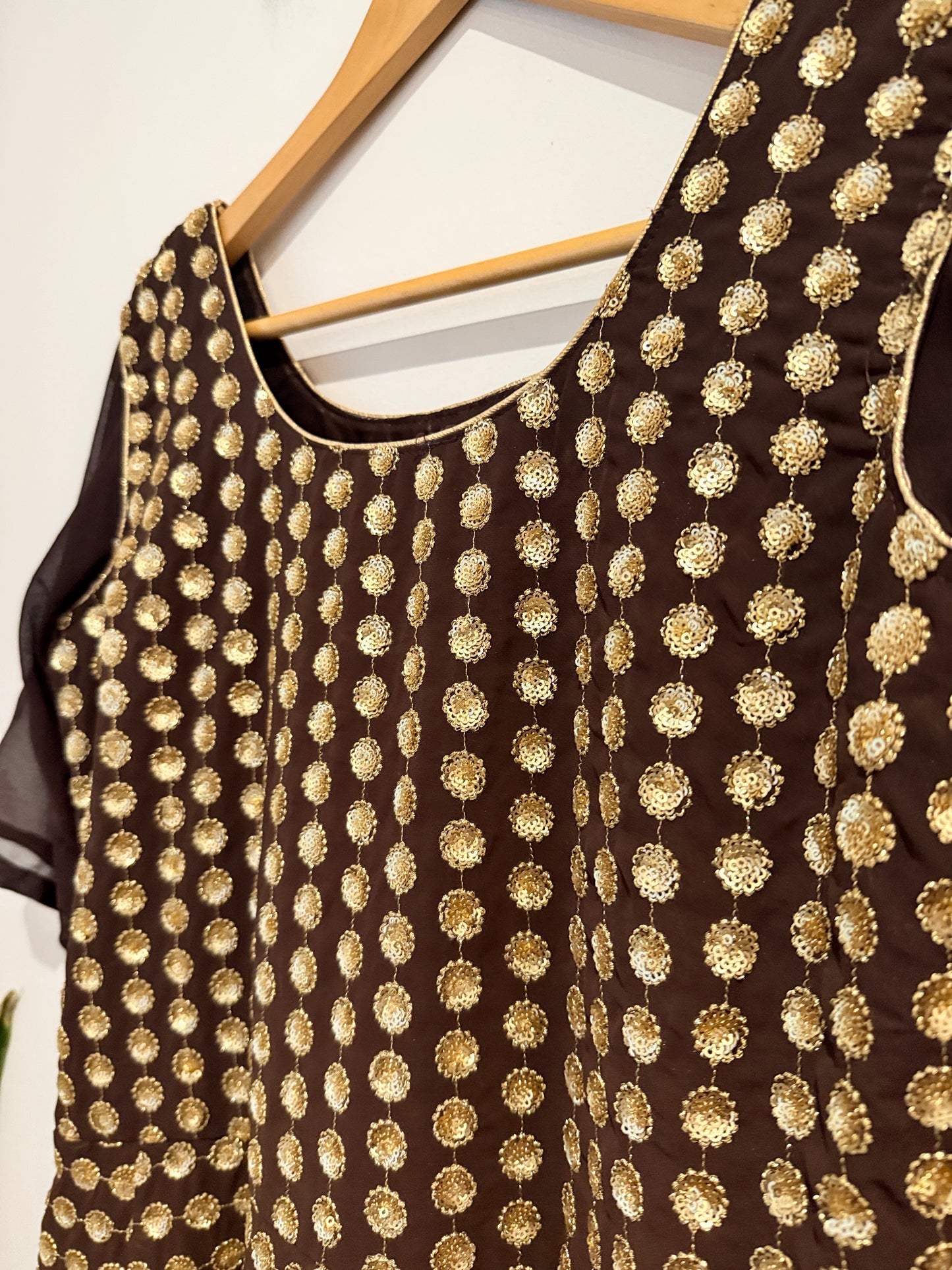 Brown & Gold Embellished Sequin Dress - 47cm u/arm