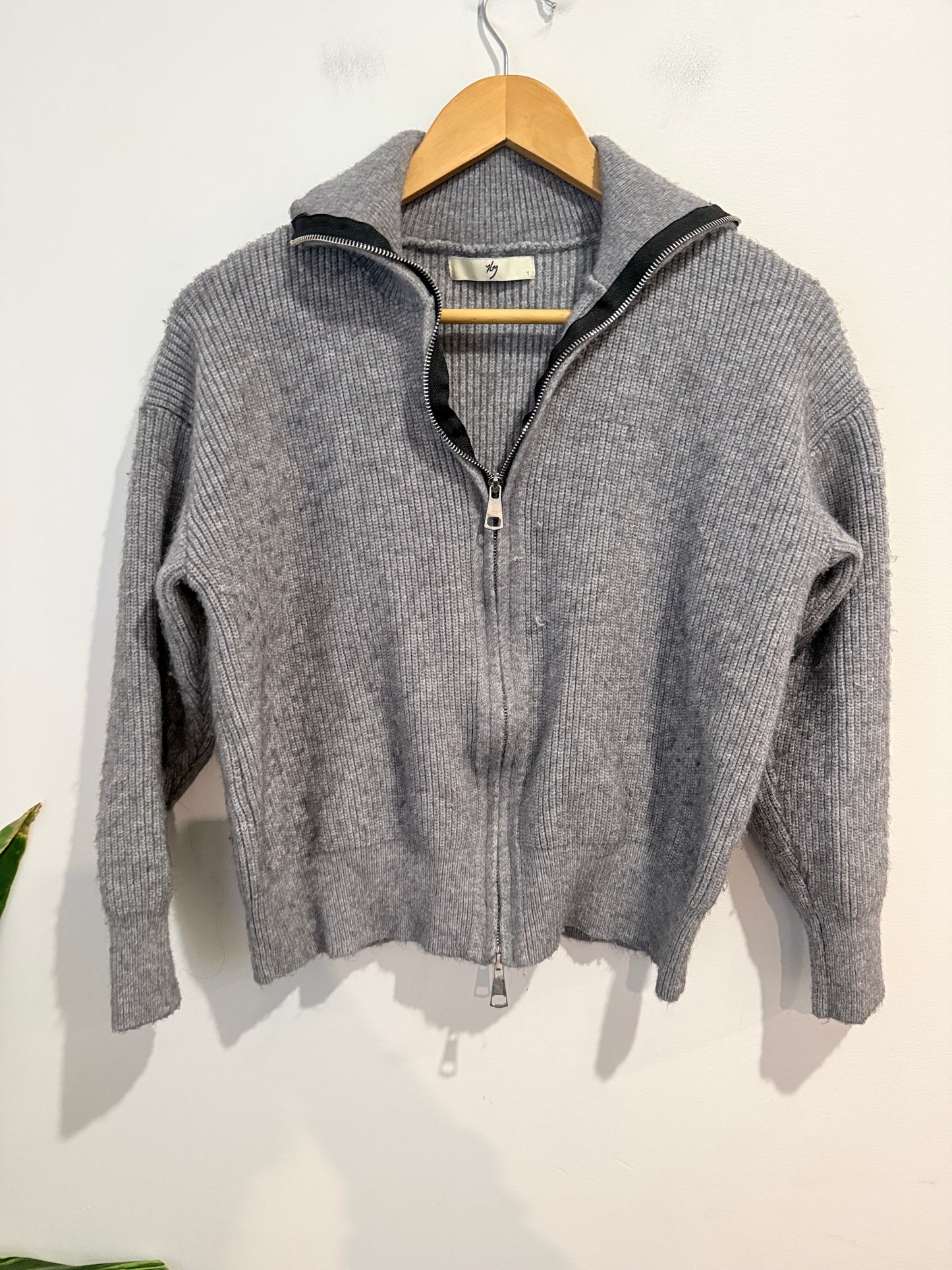 Yby Grey Ribbed Knit Zip-Up Hoodie - 52 u/arm