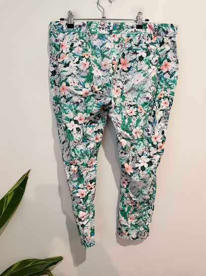 Emerge Floral Print Pants - Size 14