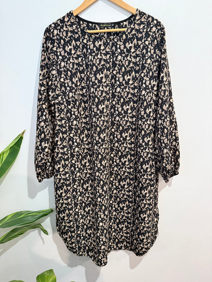 Fashion House Black & Beige Abstract Print Shift Dress - Size XL