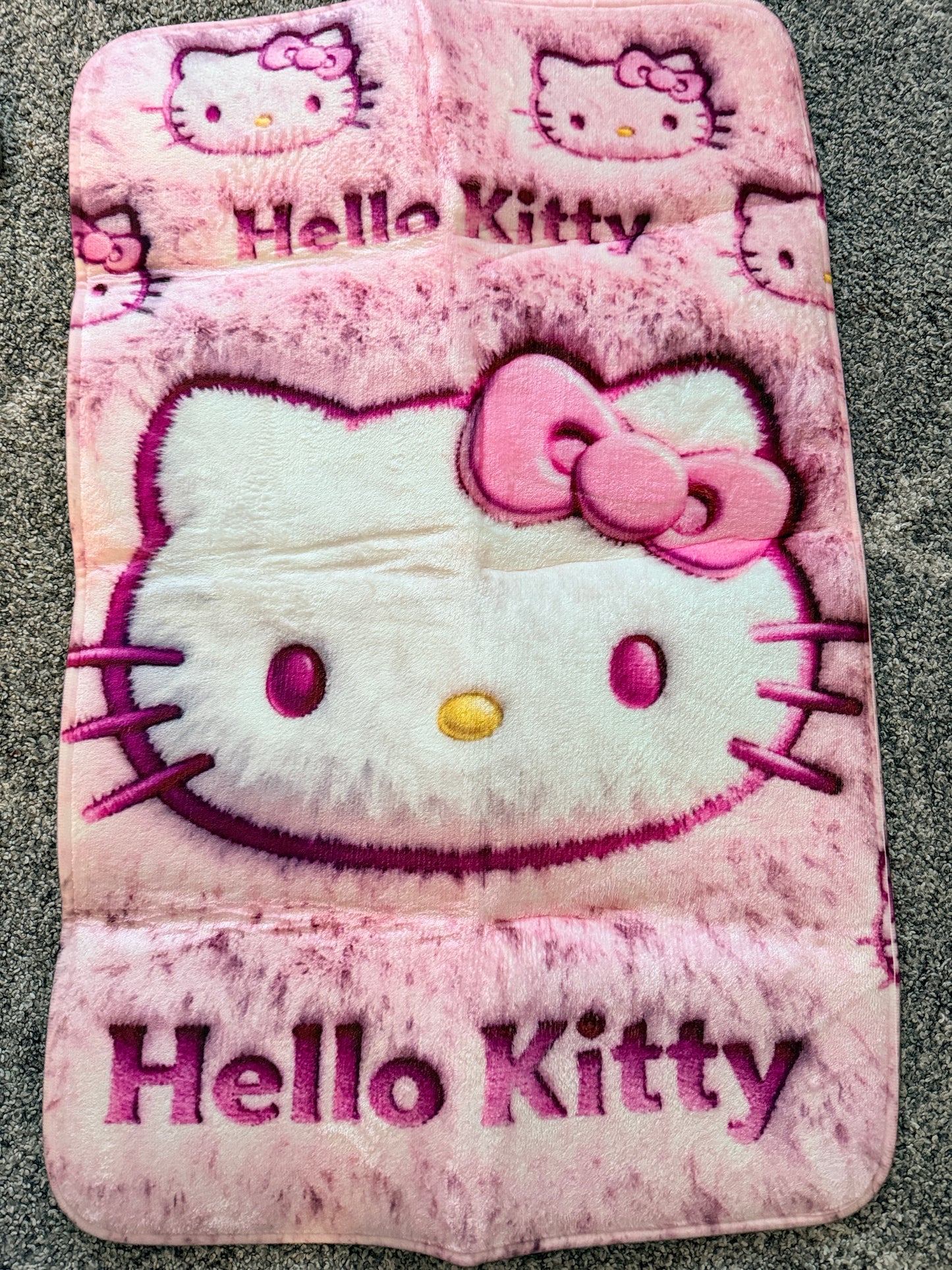 Hello Kitty Pink Plush Floor / Bath Mat – 49cm x 78cm