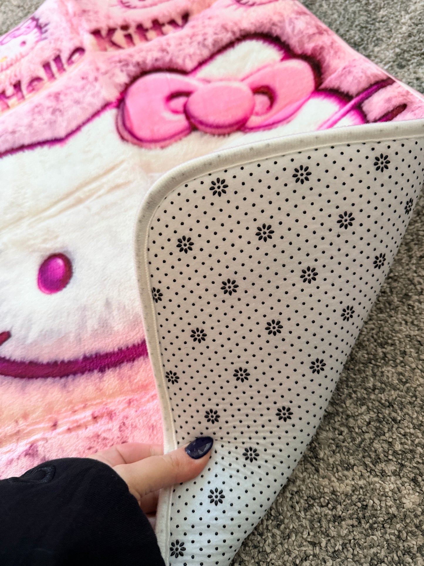 Hello Kitty Pink Plush Floor / Bath Mat – 49cm x 78cm