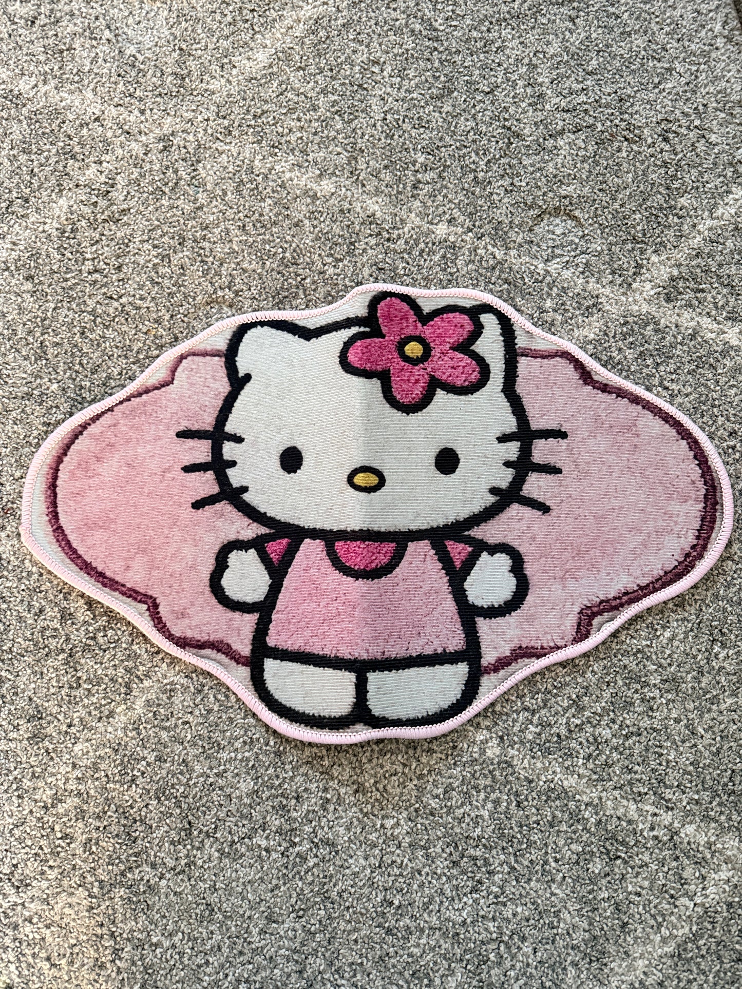 Hello Kitty Pink Cloud-Shaped Mat – 36cm x 58cm