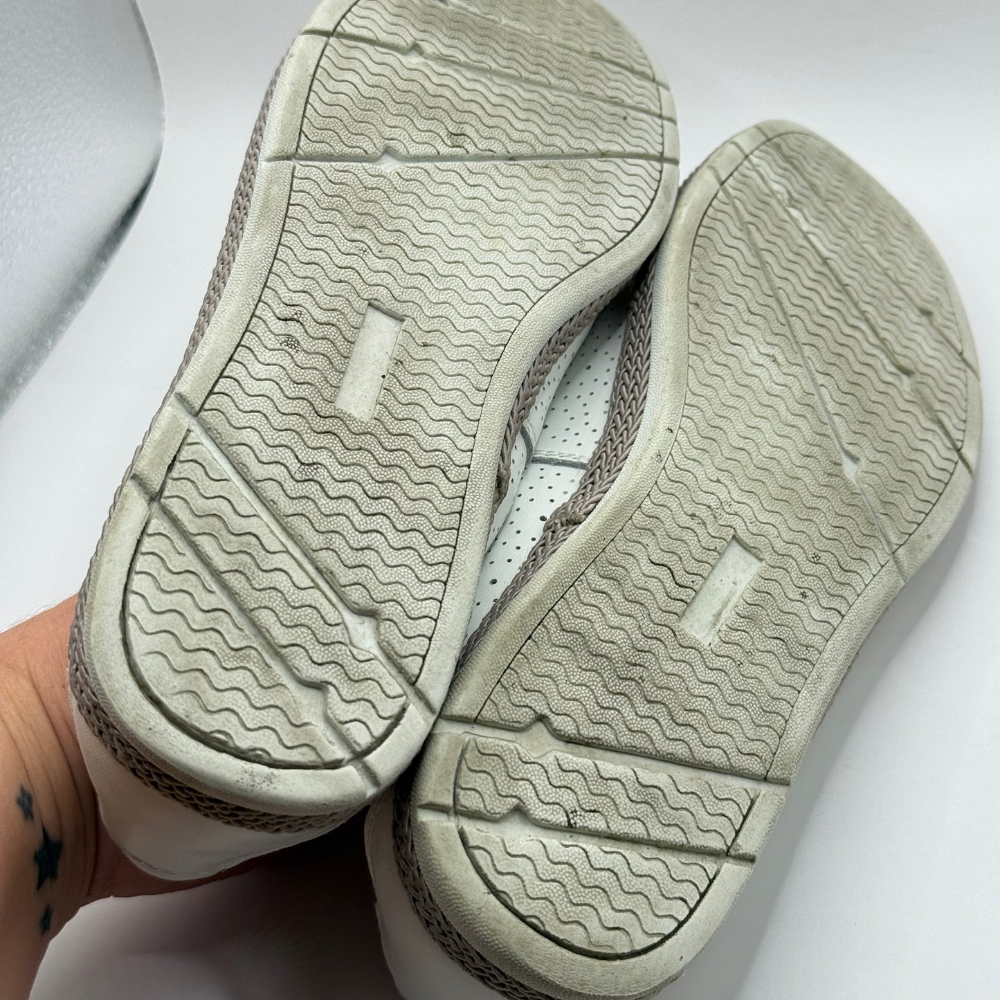 Pickaberry White Perforated Slip-On Loafers (Size 10)