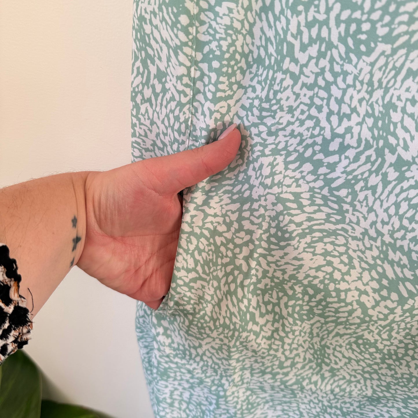 Ripskirt Hawaii Sleeveless Midi Dress