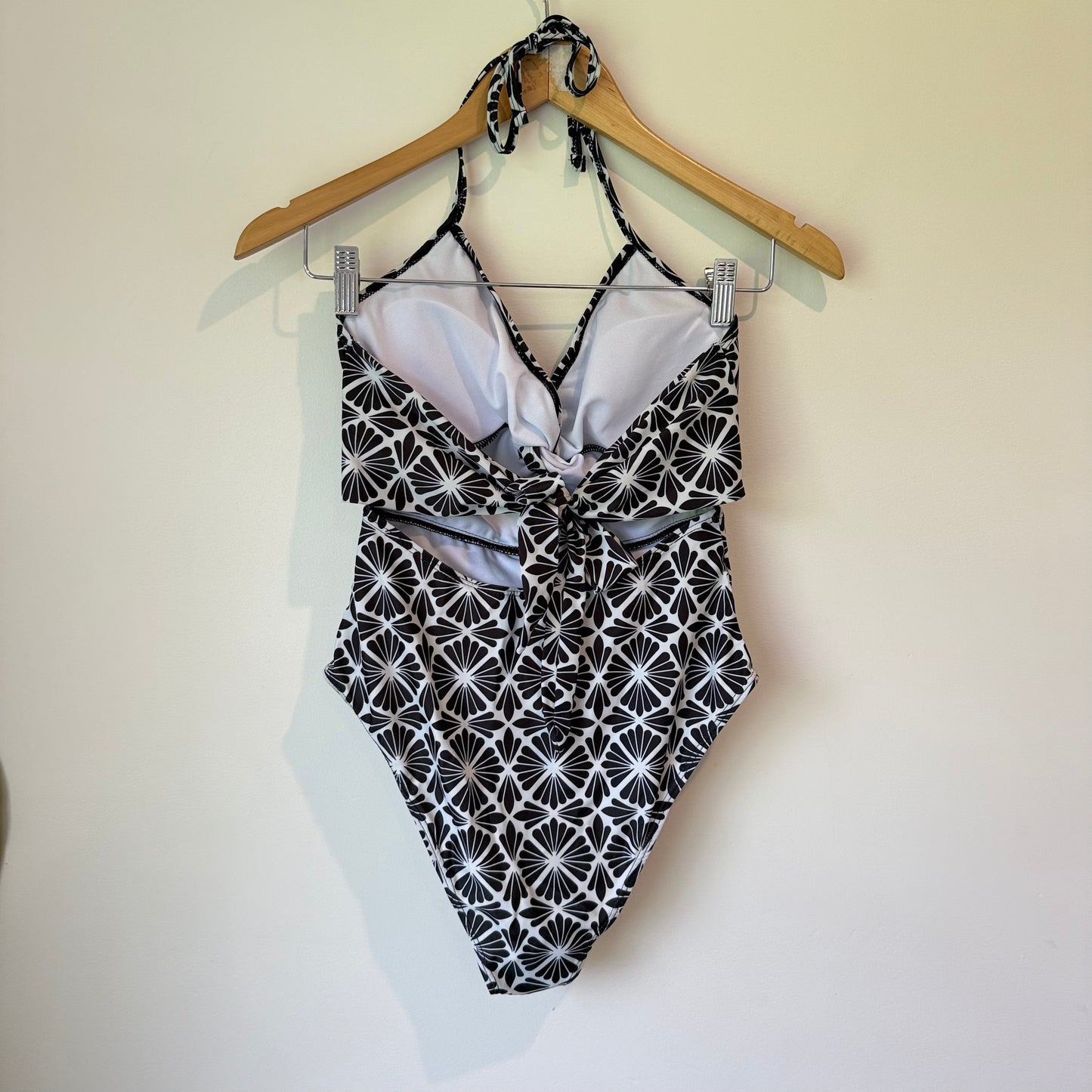SHEIN Swimsuit Black & White Floral Ruffle Monokini Size M