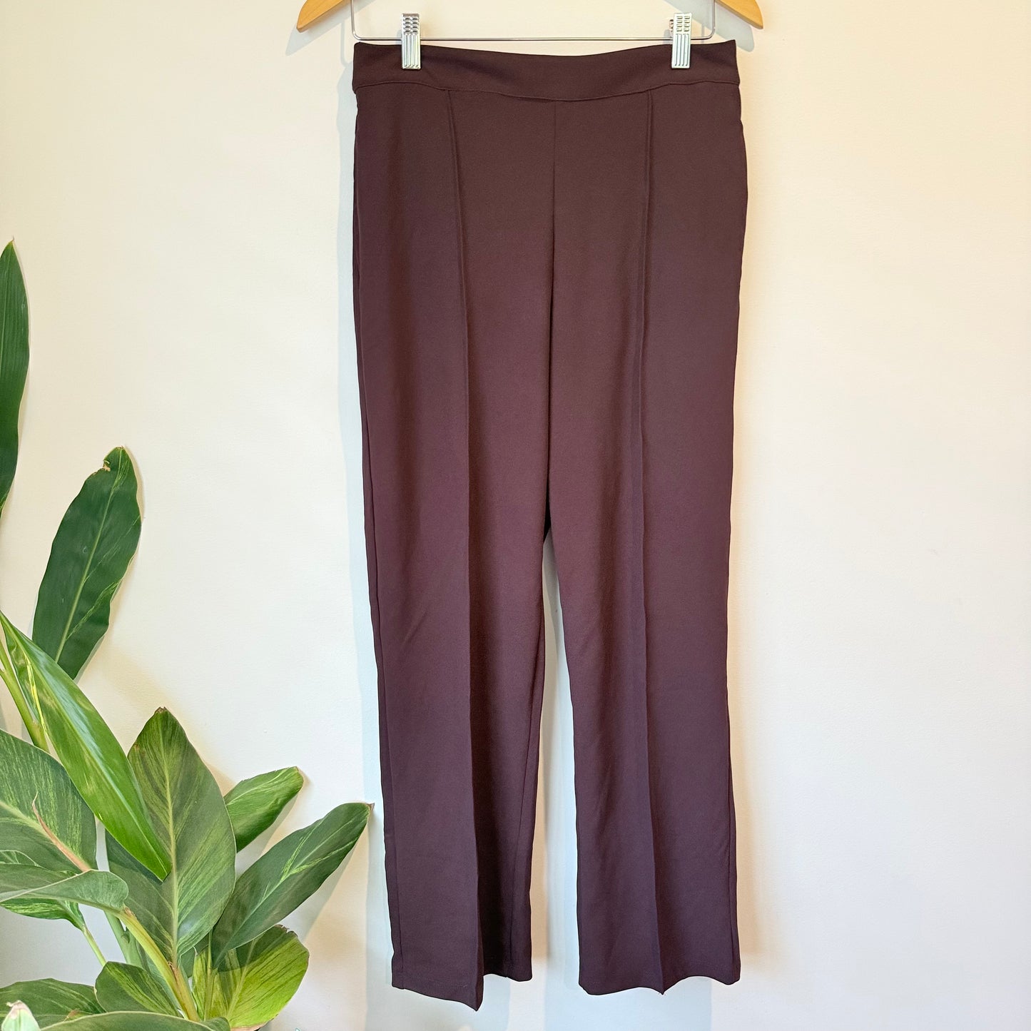 Sketch Ankle Grazer Pants in Maroon - Size L