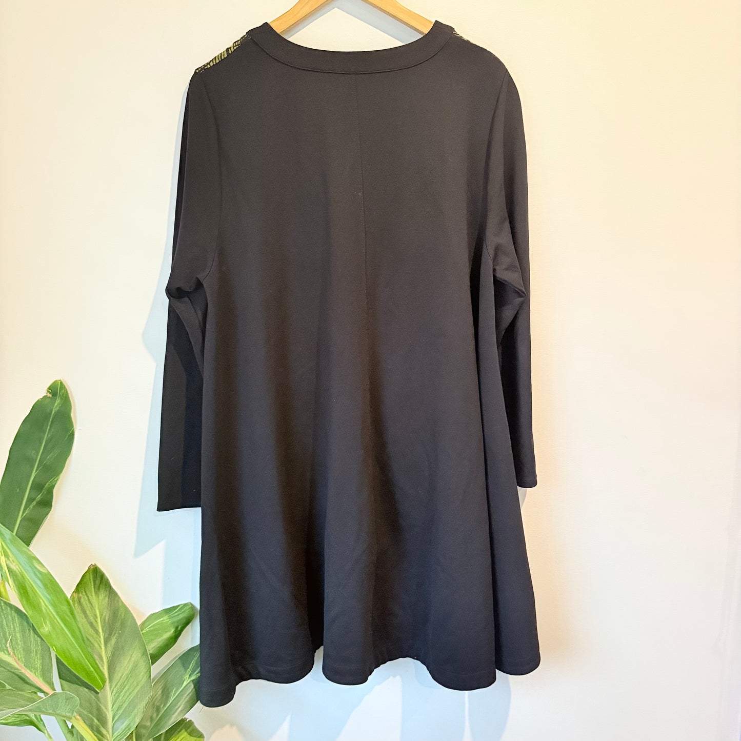 TS Button-Up Tunic / Longline Cardi - Size Small (16)