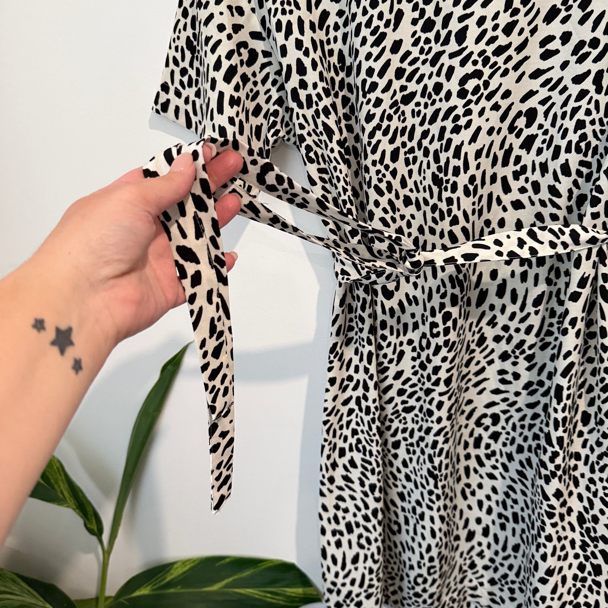 Brand Unknown Leopard Print Short-sleeve Mini Dress Size U/Arm to U/Arm 44cm
