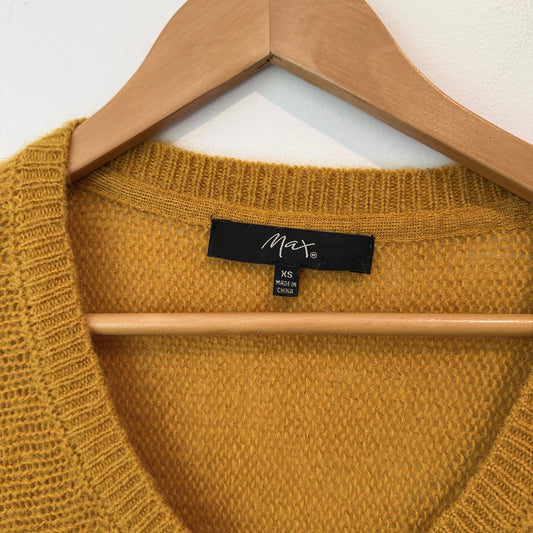 Max
Size: XS