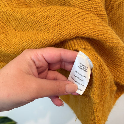 40% Nylon
30% Wool
30% Mohair