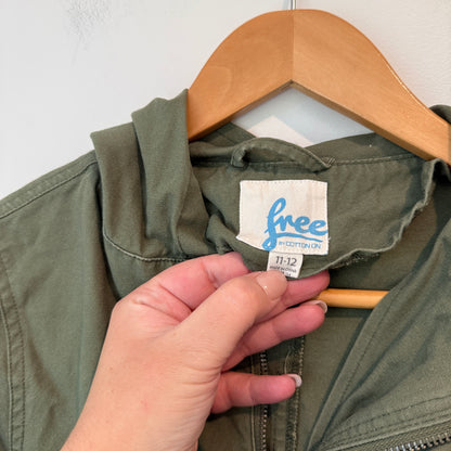Brand: Cotton:On
Size: 11-12
Product details: military-style khaki parka jacket