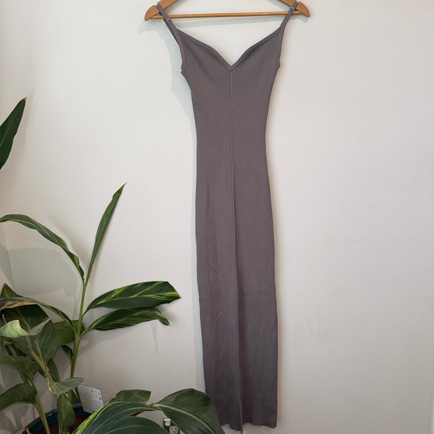 Glassons Ribbed Texture Maxi Dress Size Small — Preloved