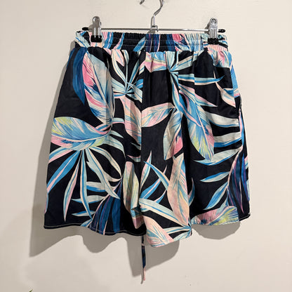 Brand Unknown Tropical Leaf Print Drawstring Shorts Size Waist 64cm