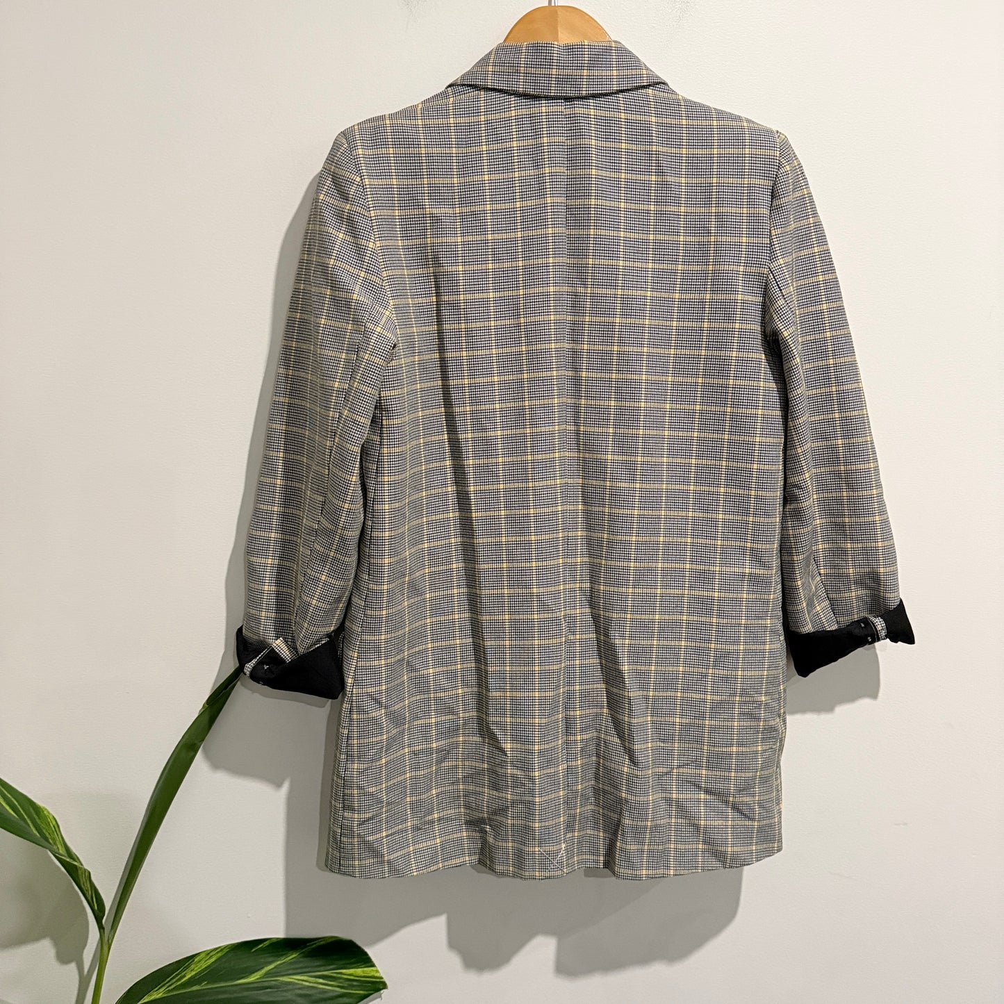 Brand Unknown Gray And Beige Plaid Blazer Jacket Size 12/22 | U/Arm to U/Arm 46cm