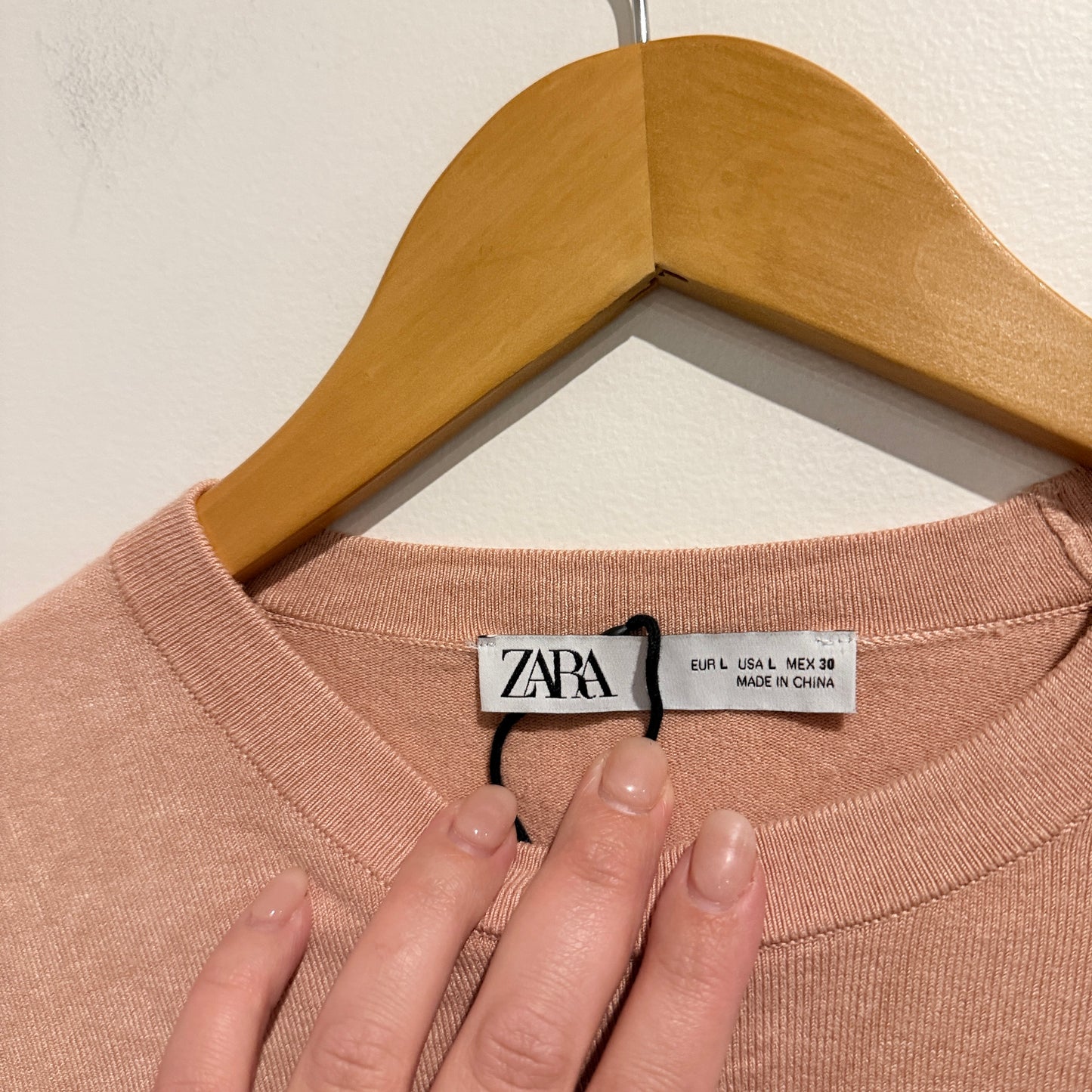 Zara Lightweight Knit Crewneck Sweater. Size L