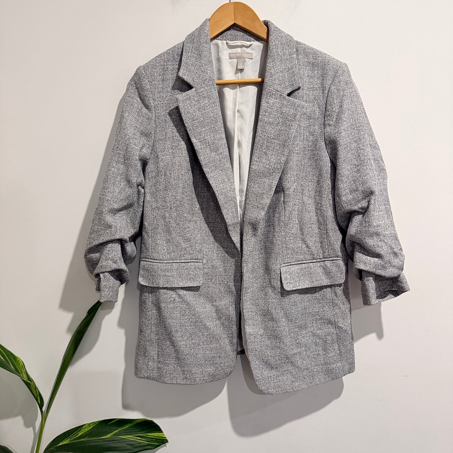 H & M 3/4 Sleeves Fitted Blazer Size 44
