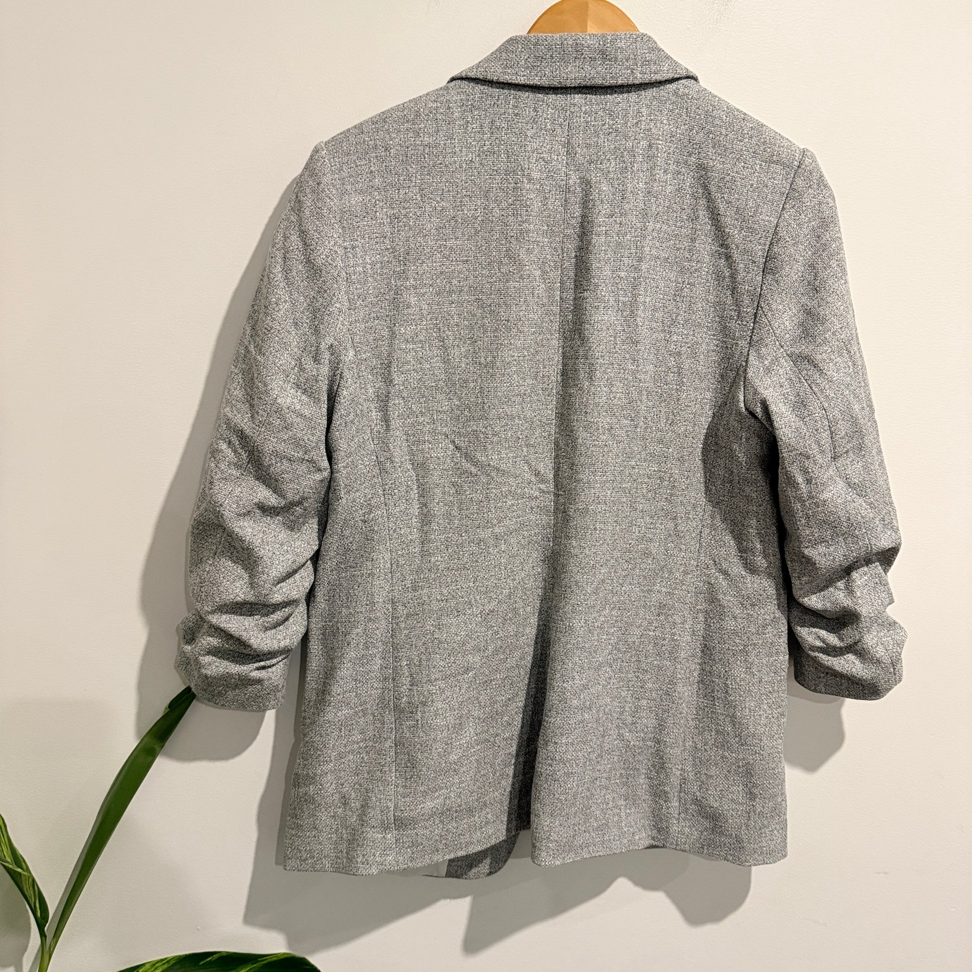 H & M 3/4 Sleeves Fitted Blazer Size 44