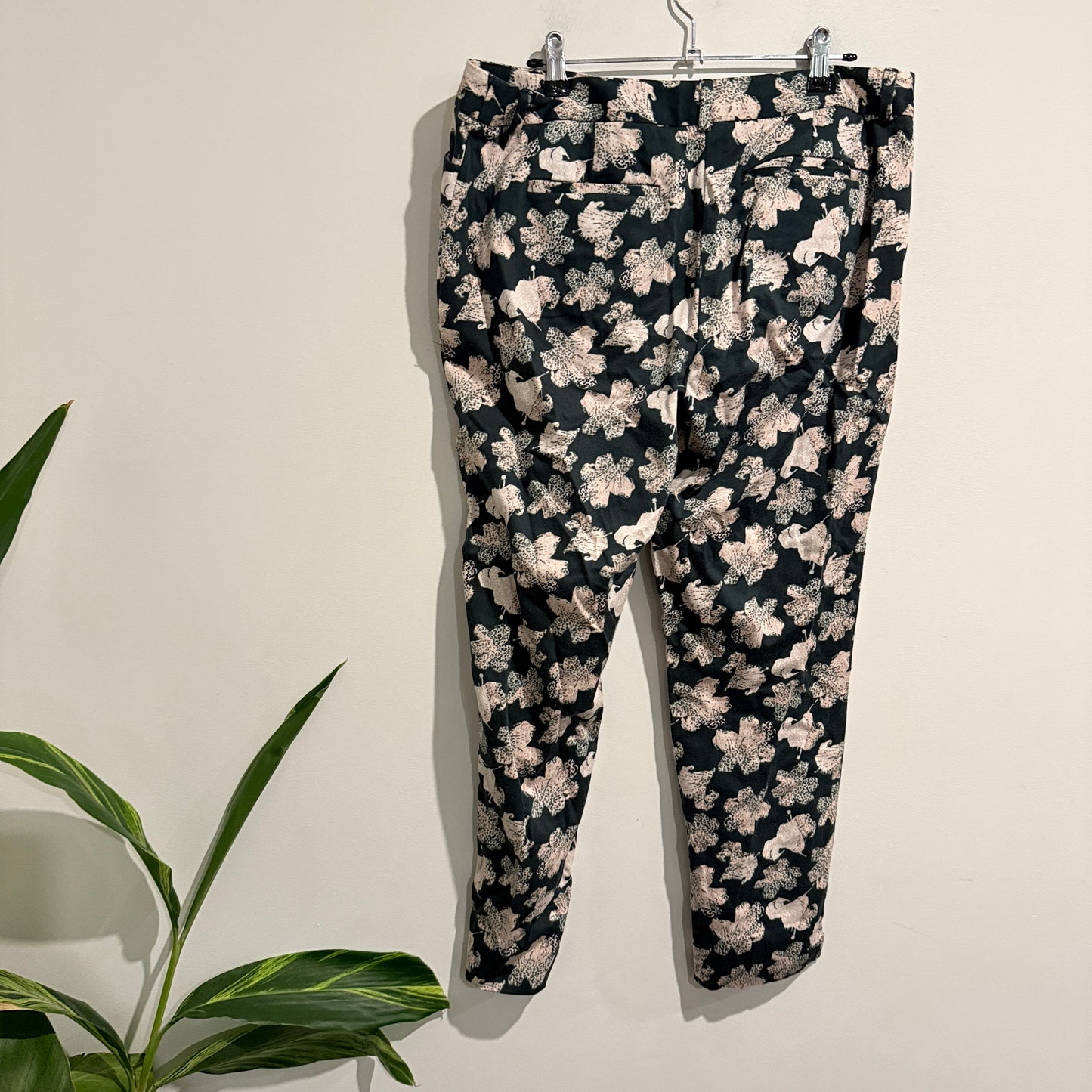 Sports Craft Black Floral Print Pants Size 12