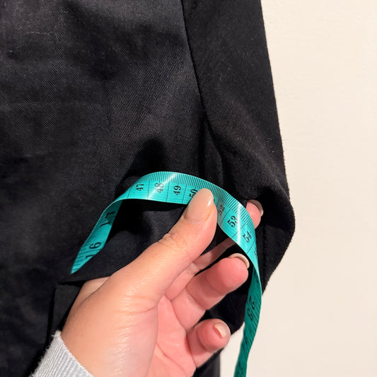Brand Unknown Black Textured Jacket With Long Straps Size U/Arm to U/Arm 53cm