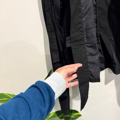 Brand Unknown Black Textured Jacket With Long Straps Size U/Arm to U/Arm 53cm