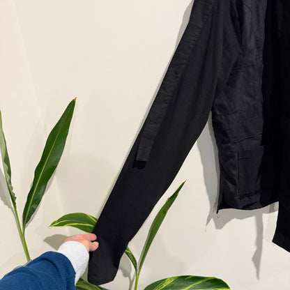 Brand Unknown Black Textured Jacket With Long Straps Size U/Arm to U/Arm 53cm