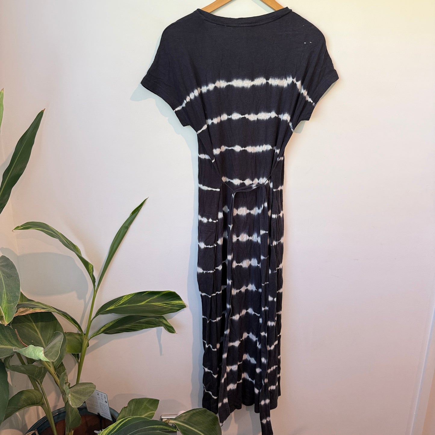 Trenery Navy Blue And White Tie-dyed Tee Dress. Size S