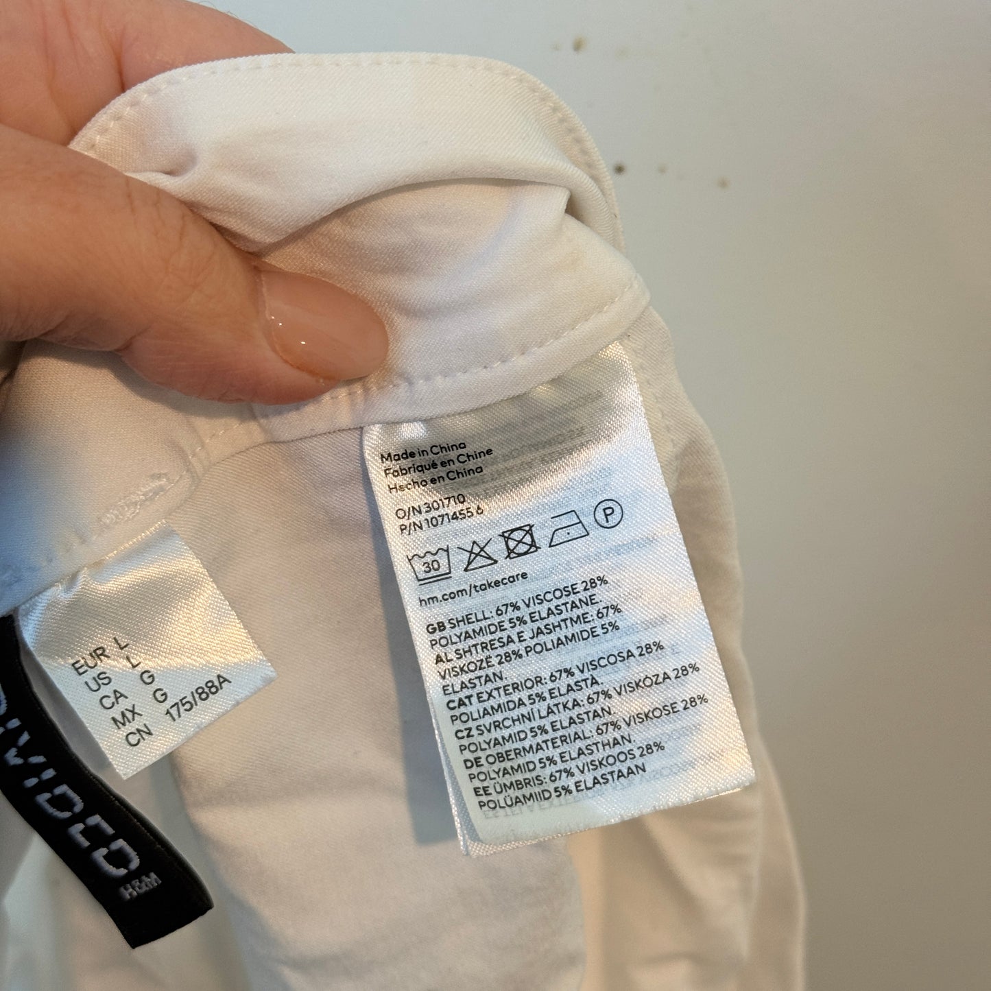 H & M White Pleated Mini Skirt Size L
