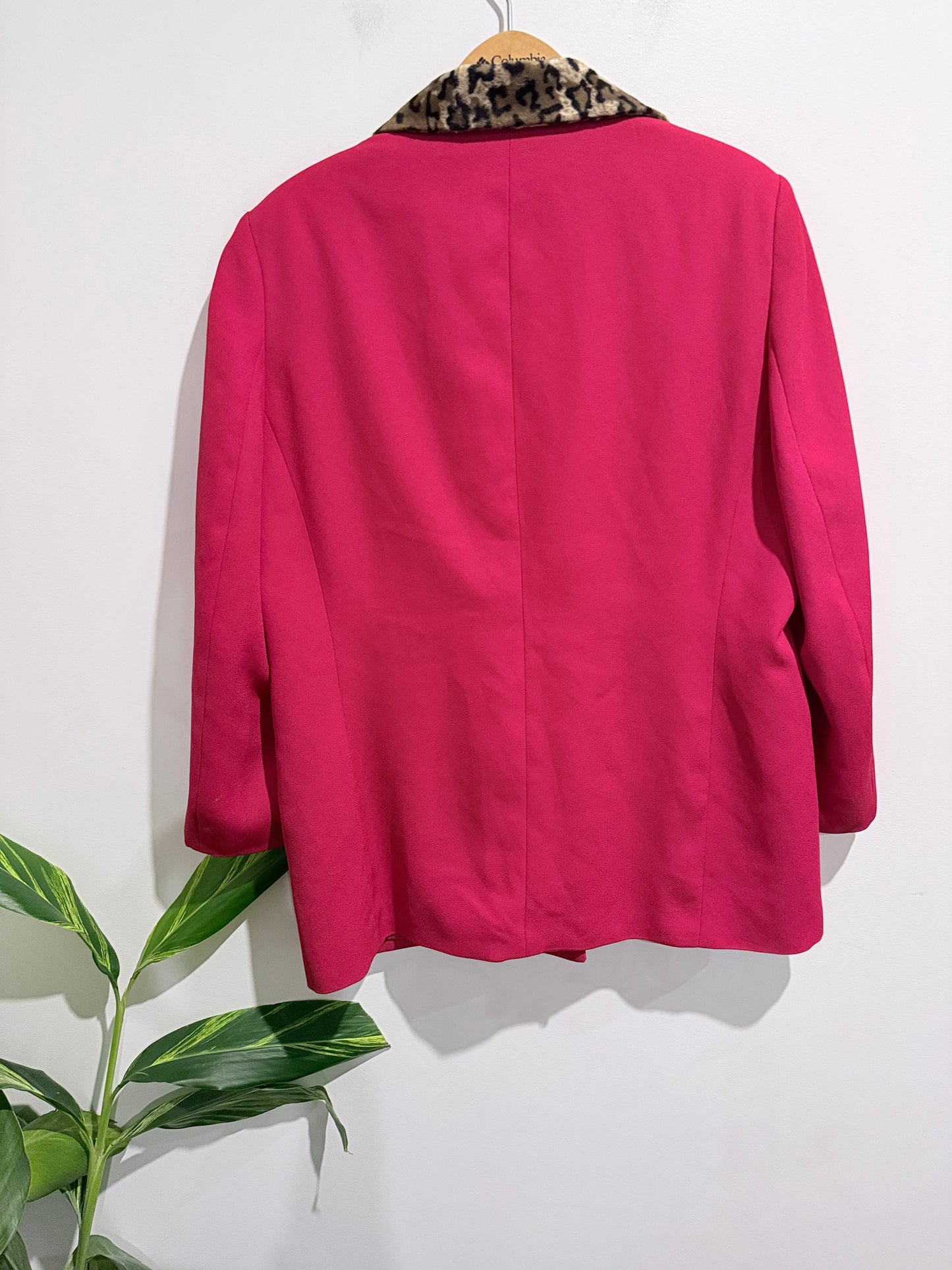 Liz Jordan Deep Pink Blazer With Leopard Print Collar Size 18 | U/Arm to U/Arm 58cm