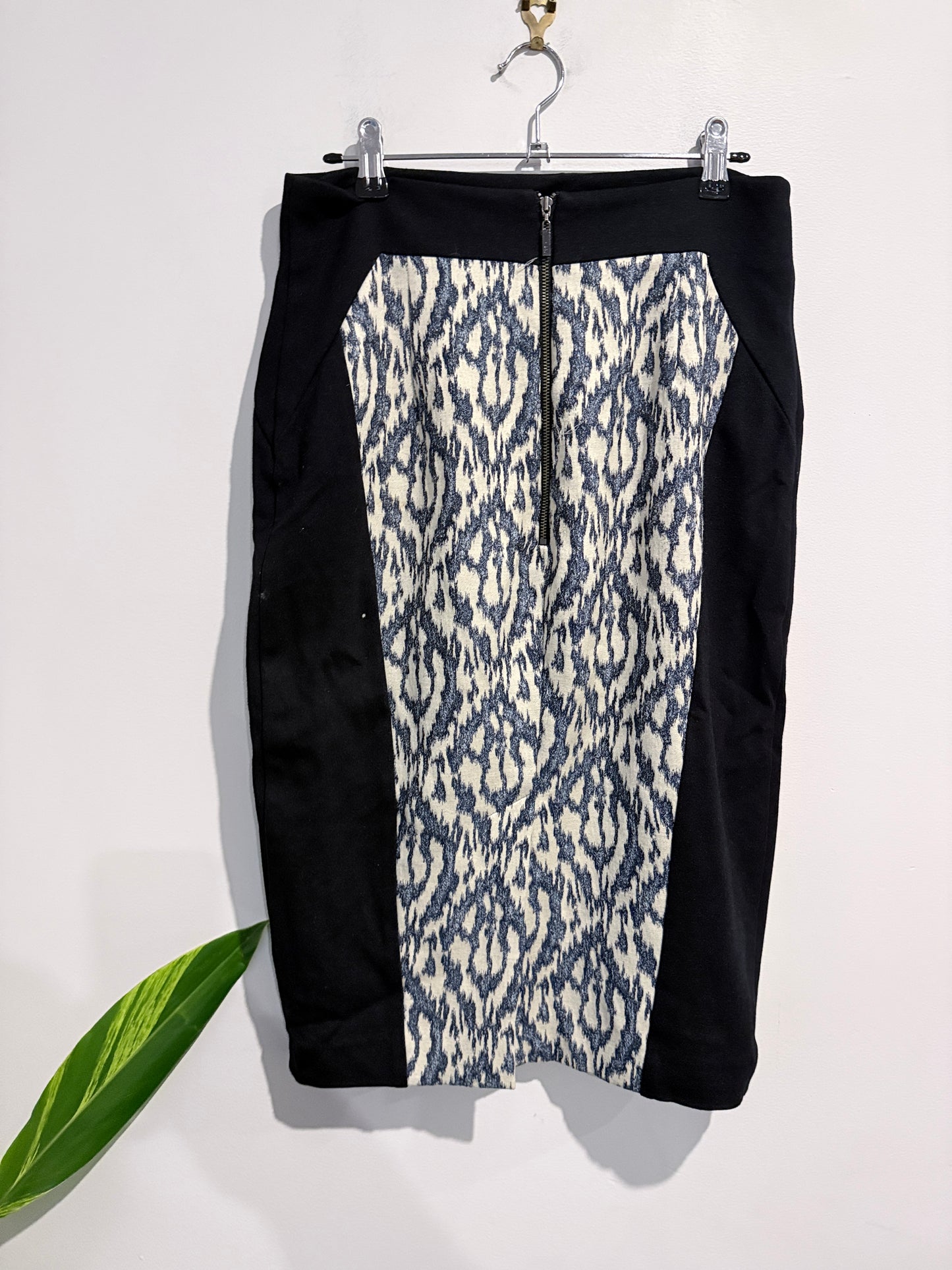 Cue Black Geometric Pattern Pencil Skirt Size 10
