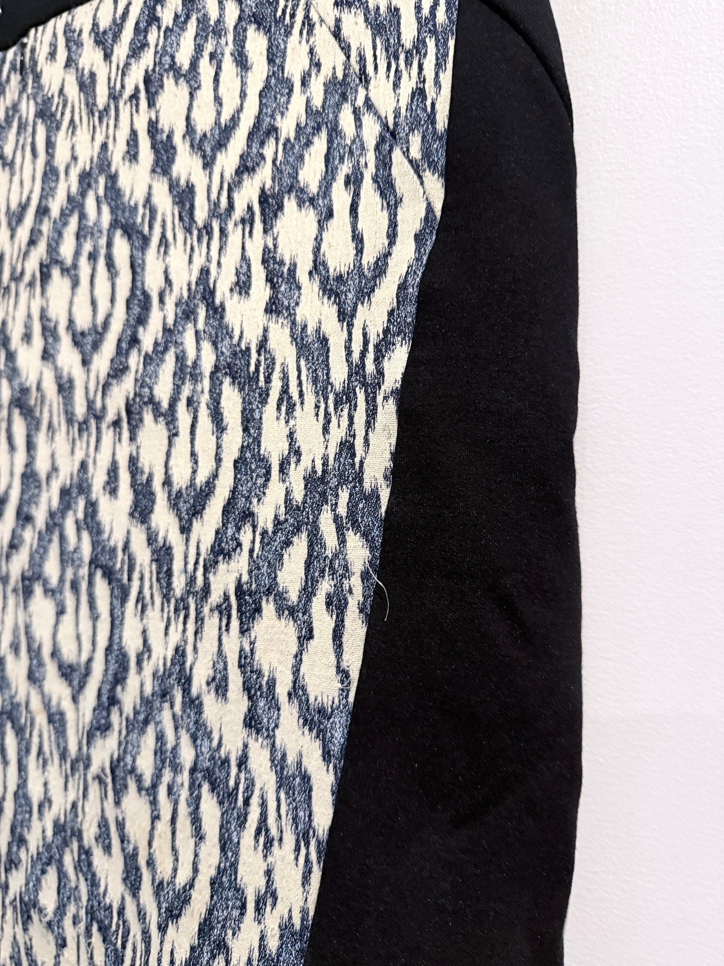 Cue Black Geometric Pattern Pencil Skirt Size 10
