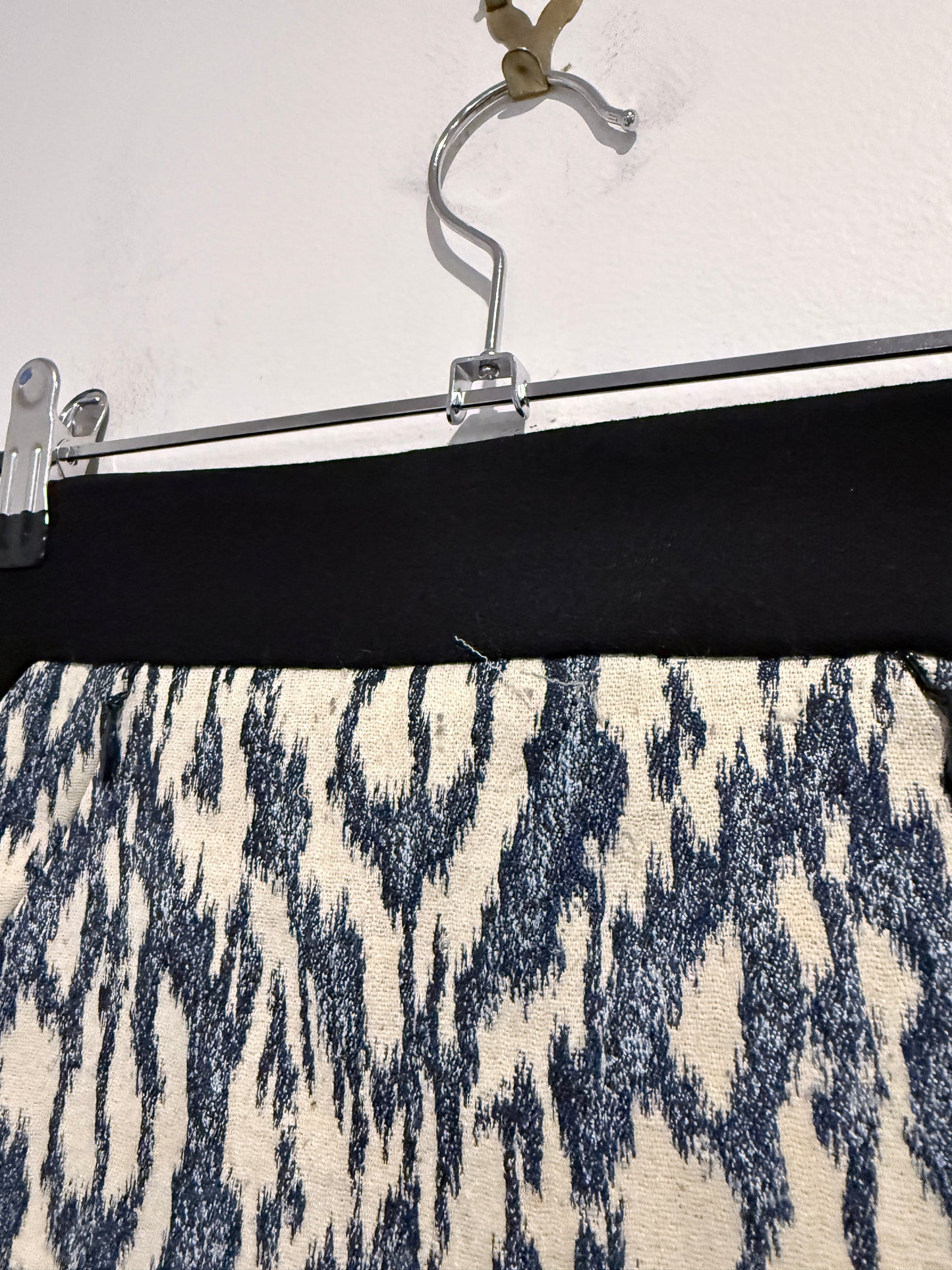 Cue Black Geometric Pattern Pencil Skirt Size 10
