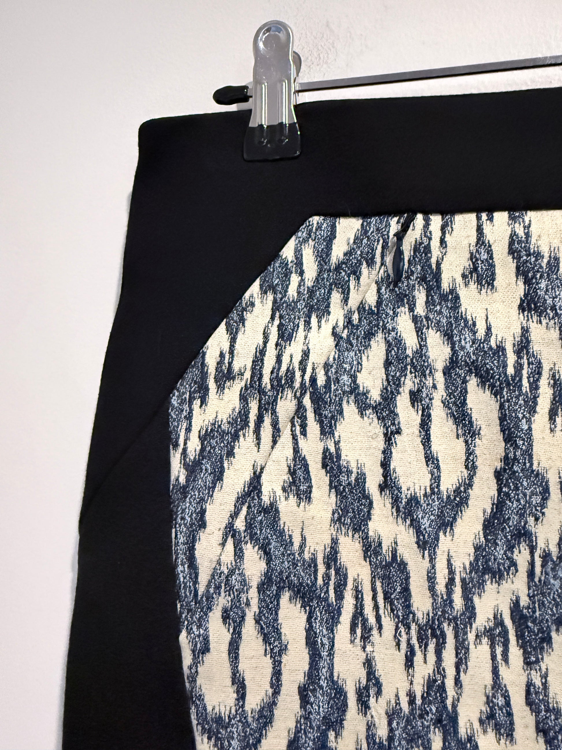 Cue Black Geometric Pattern Pencil Skirt Size 10