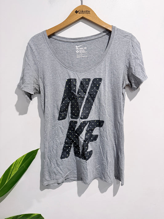 Nike Gray Graphic T-shirt Size M
