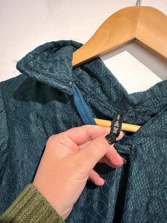 IAX Teal Lace Long-sleeve Shirt Size U/Arm to U/Arm 45