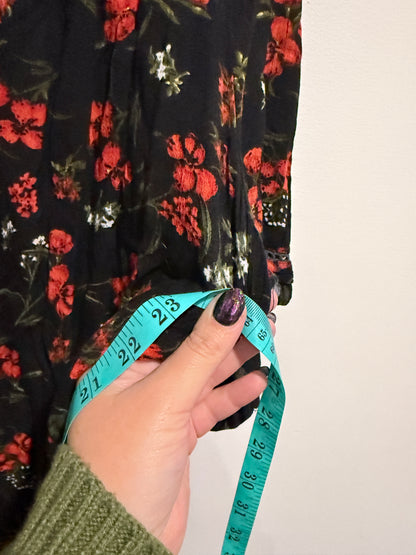 Brand Unknown Brand Black And Red Floral Print Mini Dress Size U/Arm to U/arm 65cm