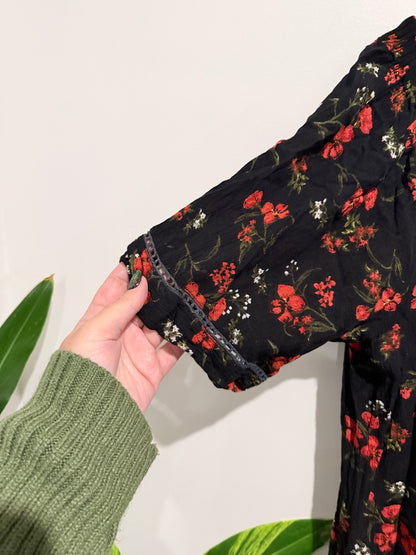 Brand Unknown Brand Black And Red Floral Print Mini Dress Size U/Arm to U/arm 65cm