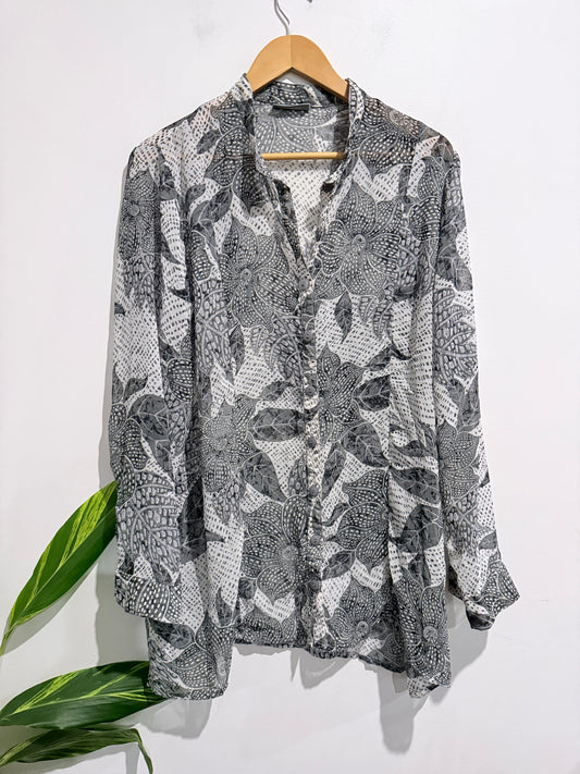 Long Island (NZ Made) Black And White Floral Print Chiffon Shirt Size M