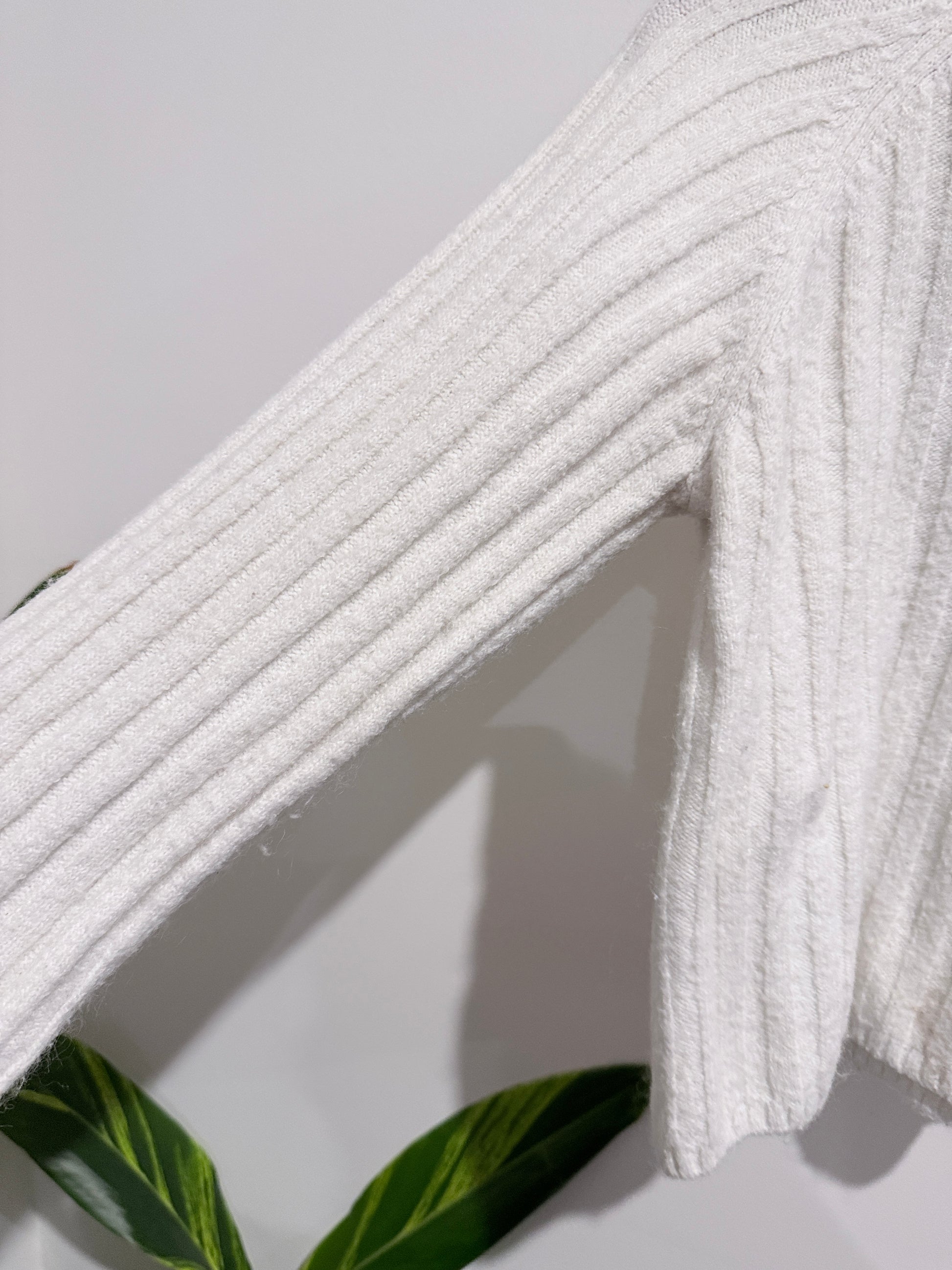H & M White Rib Crop Turtleneck Sweater Size XL