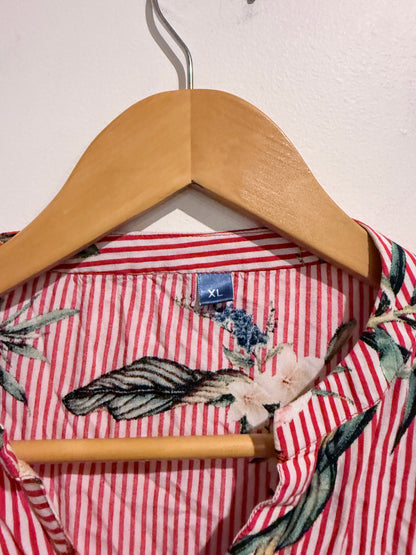 Brand Unknown Floral Print Henley Shirt Size XL | Size: U/Arm To U/Arm 51cm Size XL