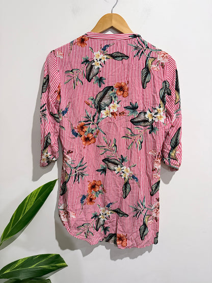 Brand Unknown Floral Print Henley Shirt Size XL | Size: U/Arm To U/Arm 51cm Size XL
