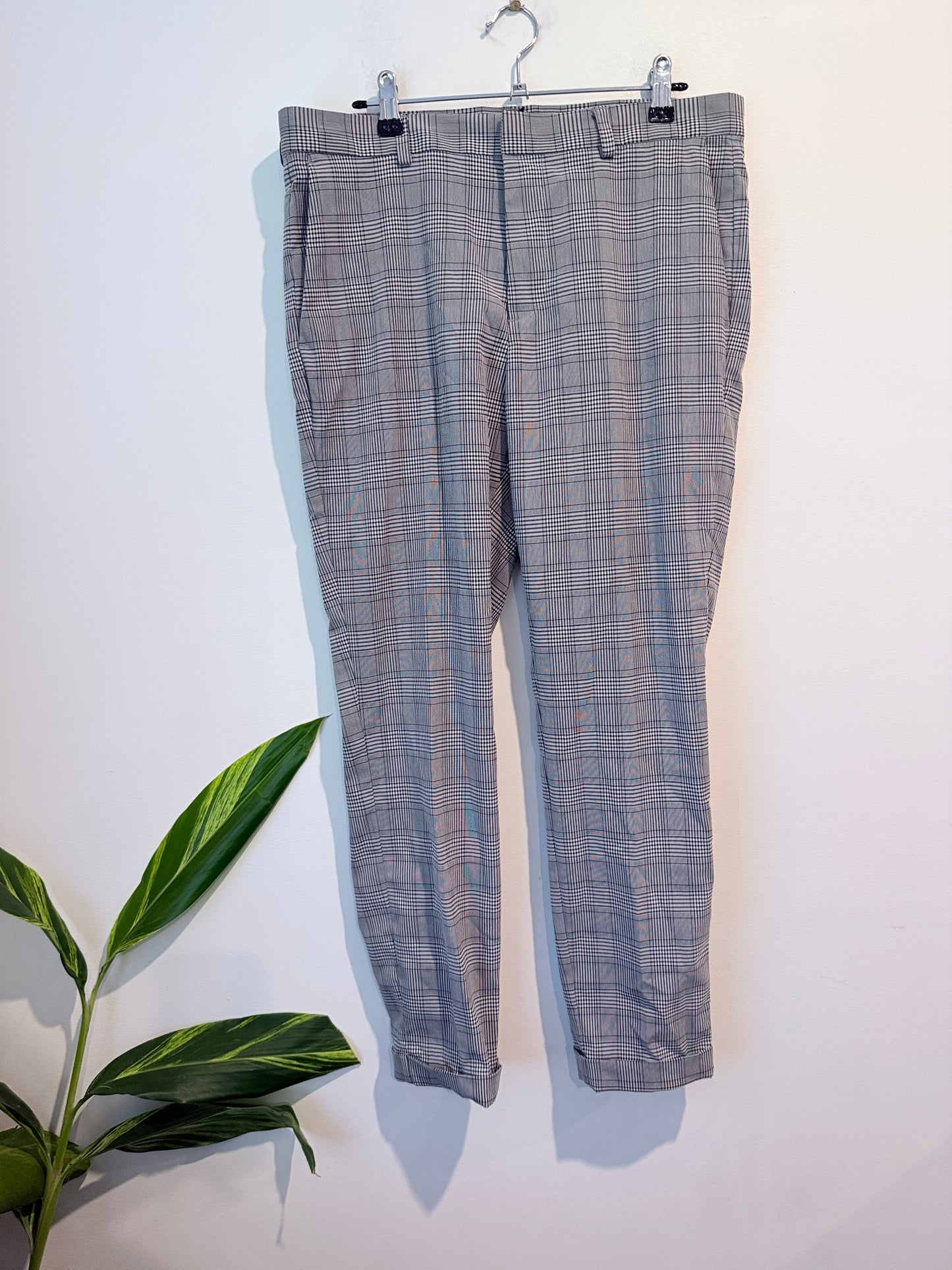 H & M Black And White Checkered Trousers Size 32
