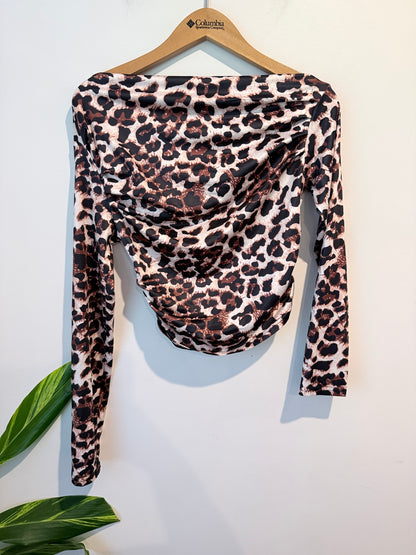 Brand Unknown Leopard Print Off-the-shoulder Top. Size M