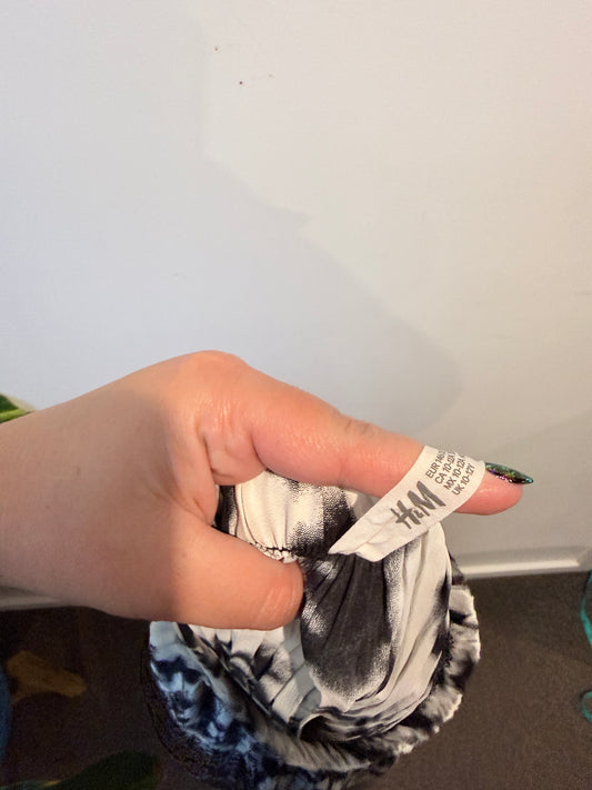 H & M Black And White Tie-dye Pleated Midi Skirt Size 10-12Y